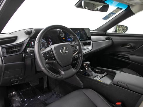 Used 2025 Lexus ES 300h FWD image 24