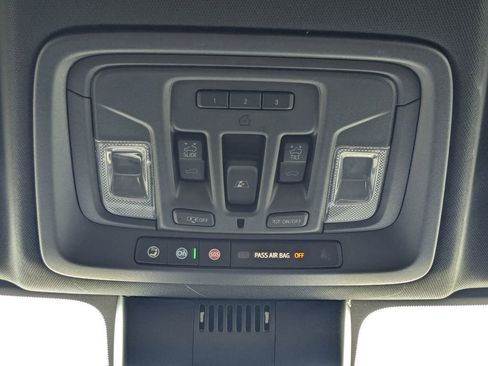 Certified 2025 Chevrolet Silverado 1500 High Country w/ High Country Premium Package AWD/4WD image 27