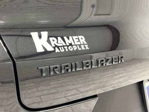 Used 2022 Chevrolet TrailBlazer LT w/ LPO, Blackout Package image 29