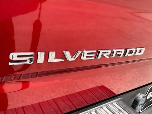 Used 2022 Chevrolet Silverado 1500 LTZ w/ LTZ Convenience Package II RWD image 31