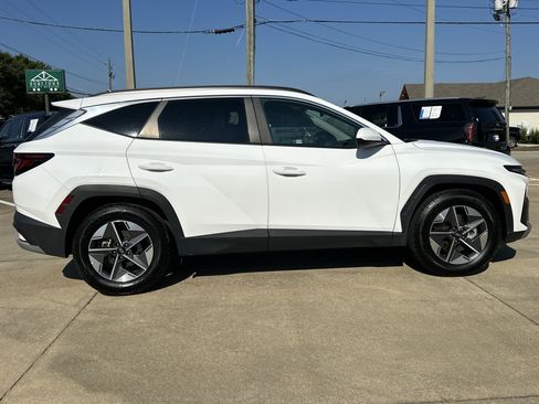 Used 2025 Hyundai Tucson SEL FWD image 4
