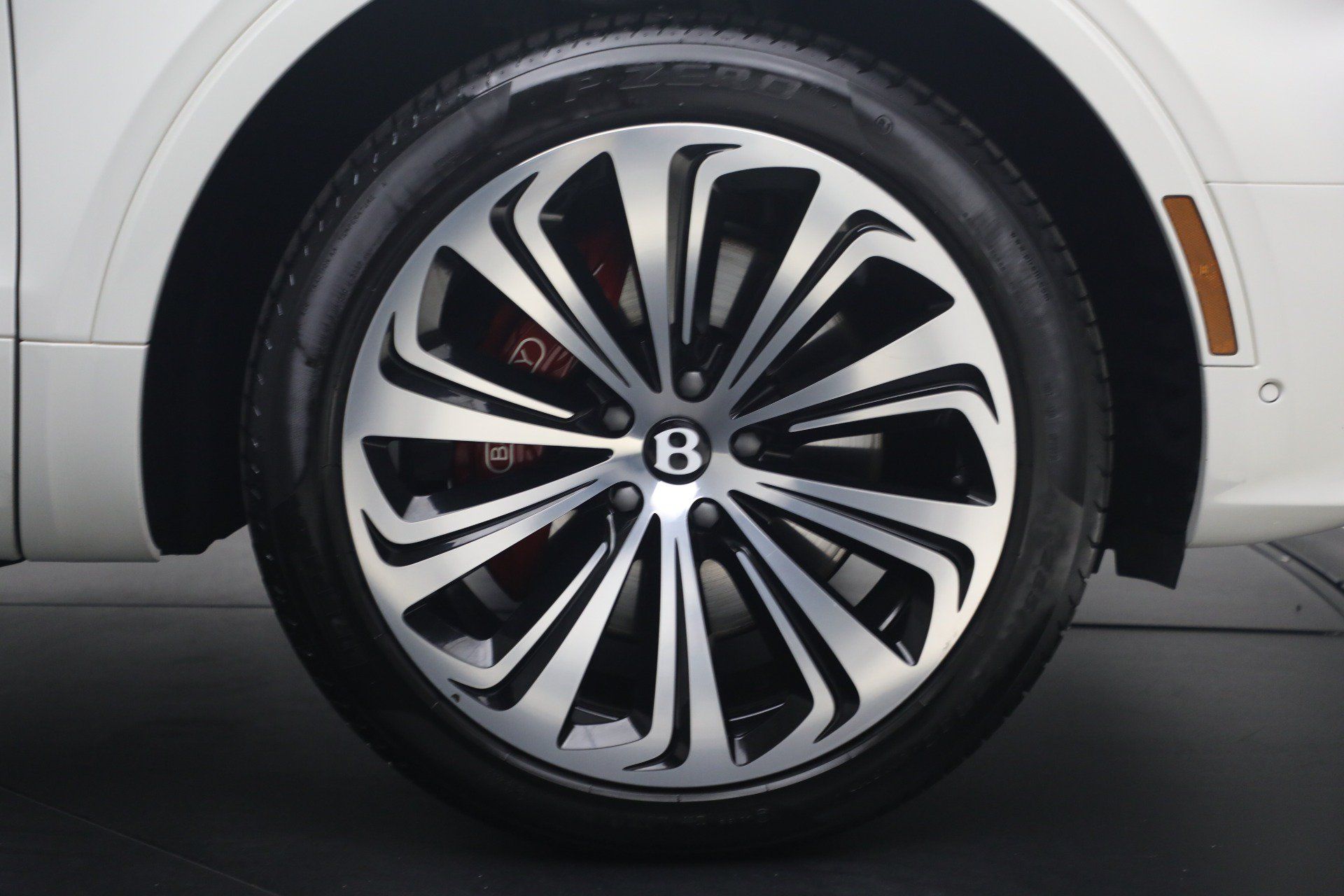 Certified 2022 Bentley Bentayga AWD/4WD image 17
