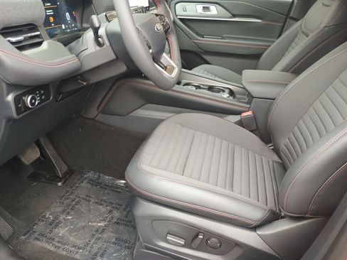 New 2026 Ford Explorer ST-Line w/ ST-Line Street Pack image 9