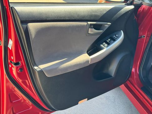 Used 2013 Toyota Prius Two FWD image 10