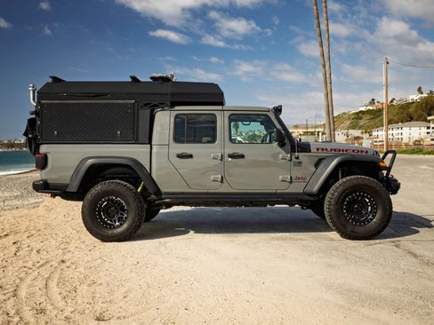 Used 2021 Jeep Gladiator Rubicon AWD/4WD image 4