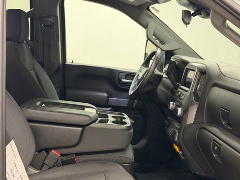 Certified 2024 GMC Sierra 3500 Pro w/ Convenience Package image 10