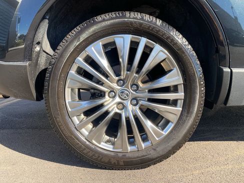 Used 2021 Toyota Venza XLE w/ Softex Package image 33