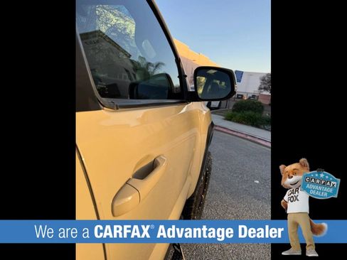 Used 2017 Toyota Tacoma TRD Off-Road w/ Premium & Technology Package AWD/4WD image 22