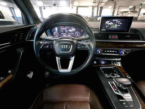 Used 2018 Audi Q5 2.0T Premium Plus w/ Premium Plus Package AWD/4WD image 18