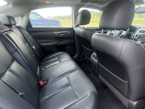 Used 2015 Nissan Altima 2.5 SL w/ Moonroof Package FWD image 8