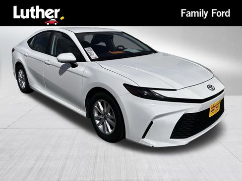 Used 2025 Toyota Camry LE FWD image 1