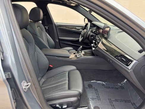 Used 2023 BMW 540i w/ M Sport Package RWD image 16