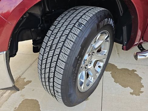 Used 2017 RAM 1500 Laramie w/ Convenience Group image 18