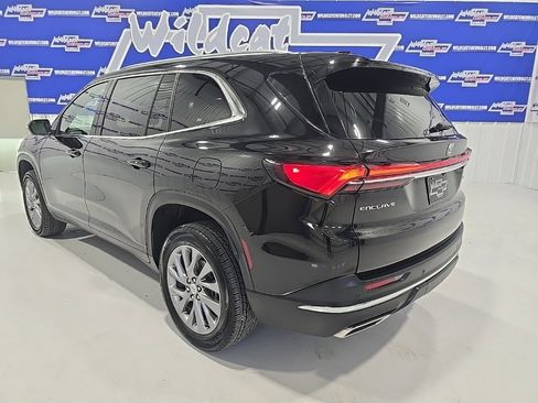 Used 2025 Buick Enclave Preferred image 6