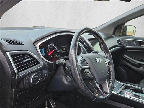 Used 2019 Ford Edge ST w/ Equipment Group 401A AWD/4WD image 8