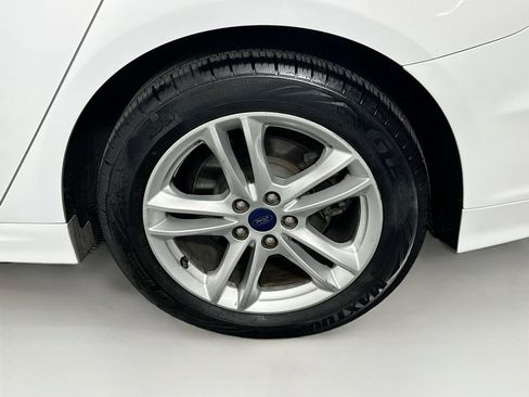 Used 2018 Ford Fusion SE image 11
