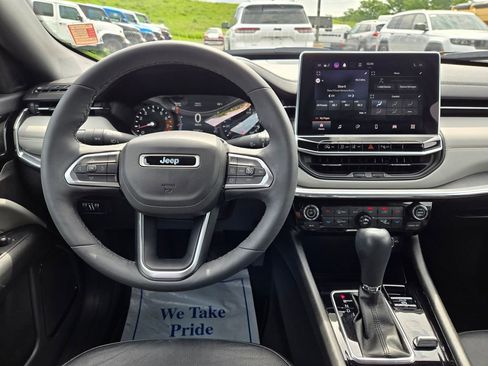 Used 2023 Jeep Compass Limited AWD/4WD image 18