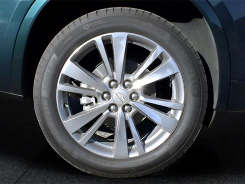 Used 2025 Cadillac XT6 Premium Luxury image 21