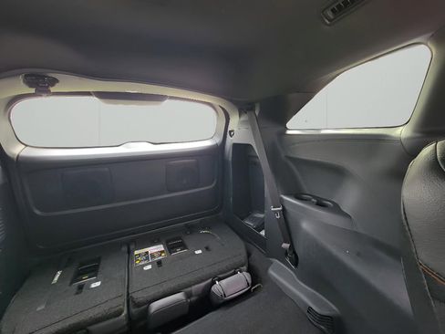 Used 2024 Toyota Sienna XSE AWD/4WD image 31