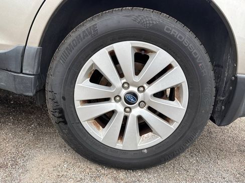 Used 2015 Subaru Outback 2.5i Premium AWD/4WD image 24