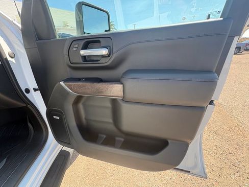Used 2022 GMC Sierra 3500 Denali w/ Denali Ultimate Package AWD/4WD image 23