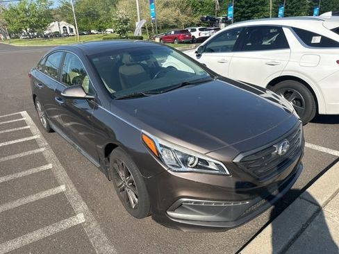 Used 2017 Hyundai Sonata Limited w/ Tech Package 03 FWD image 14