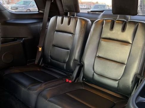 Used 2016 Ford Explorer XLT w/ Equipment Group 202A image 37