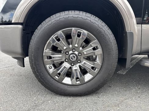 Used 2018 Nissan Titan Platinum Reserve w/ Platinum Utility Package AWD/4WD image 2