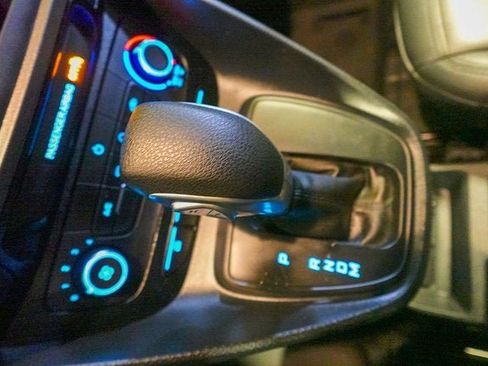 Used 2022 Ford Transit Connect XL image 18