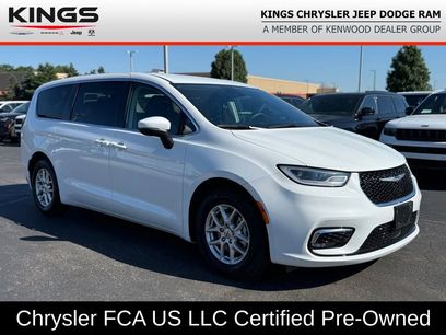 Used 2023 Chrysler Pacifica Touring-L