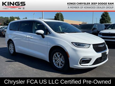 Certified 2023 Chrysler Pacifica Touring-L FWD image 1