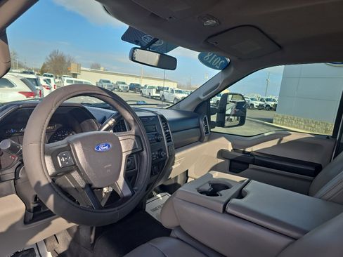 Used 2018 Ford F250 XL image 14