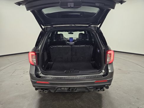 Used 2020 Ford Explorer ST image 28