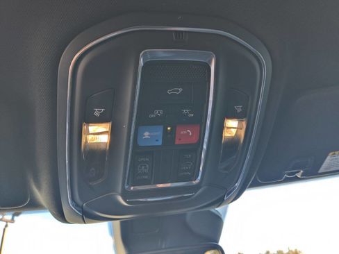 Used 2024 Jeep Grand Cherokee Altitude RWD image 39