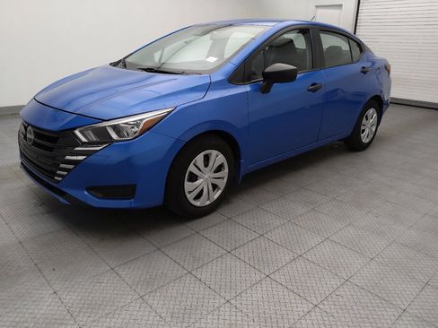 Used 2024 Nissan Versa S w/ Trunk Package FWD image 2