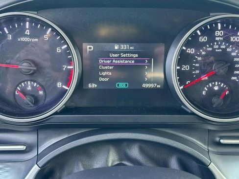 Used 2024 Kia Carnival LX image 25