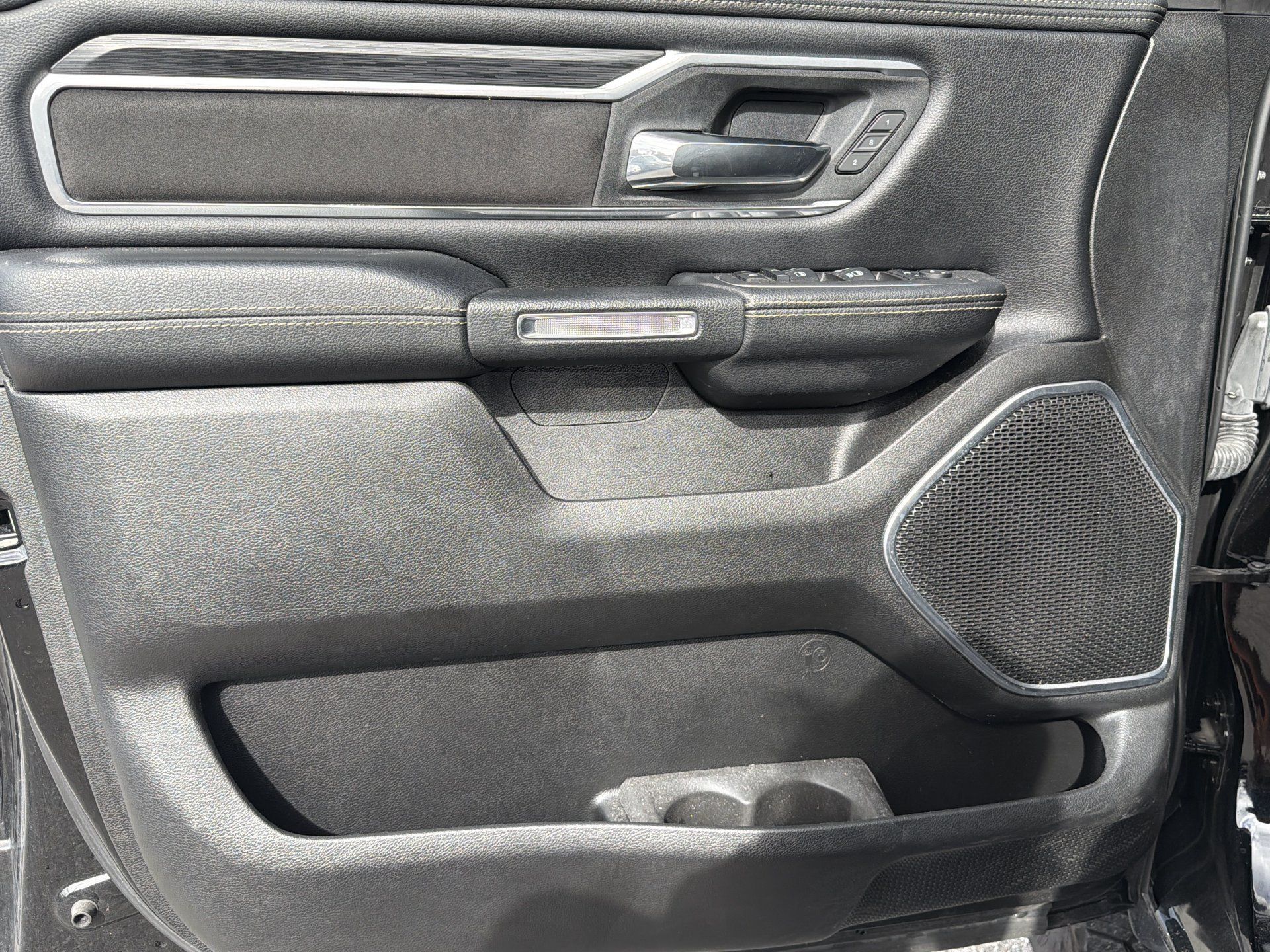 Used 2023 RAM 1500 Laramie AWD/4WD image 24