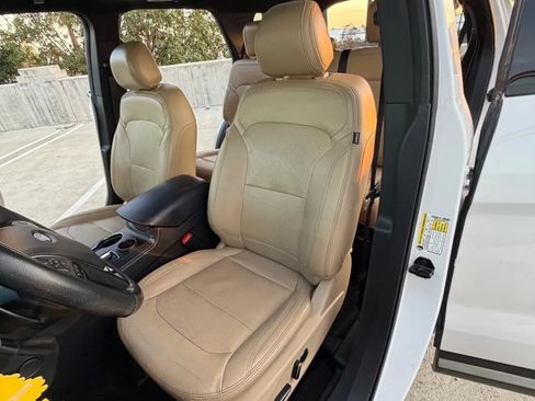 Used 2017 Ford Explorer Limited FWD image 10