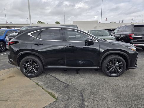 Used 2025 Lexus NX 450h+ AWD w/ Luxury Package image 4