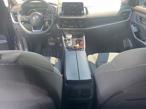 Used 2023 Nissan Rogue S image 15