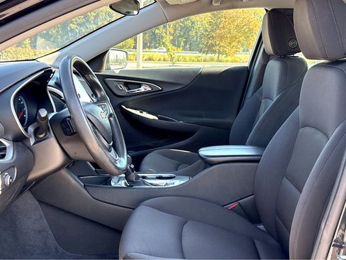 Used 2023 Chevrolet Malibu LT image 17