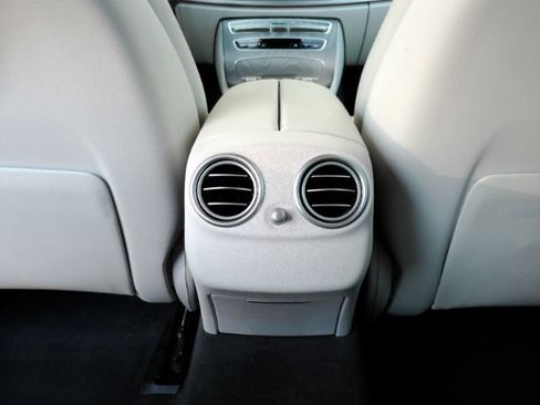 Used 2022 Mercedes-Benz E 350 Sedan w/ Driver Assistance Package image 27