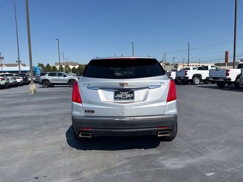 Used 2017 Cadillac XT5 Luxury w/ Driver Awareness Package AWD/4WD image 4