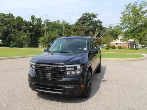 Used 2024 Ford Maverick Lariat w/ Black Appearance Package FWD image 4