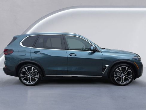 New 2026 BMW X5 xDrive50e AWD/4WD image 3