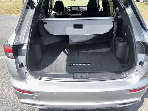 Used 2022 Mitsubishi Outlander SE AWD/4WD image 15