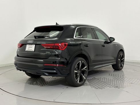 Used 2020 Audi Q3 2.0T Premium w/ Convenience Package AWD/4WD image 9