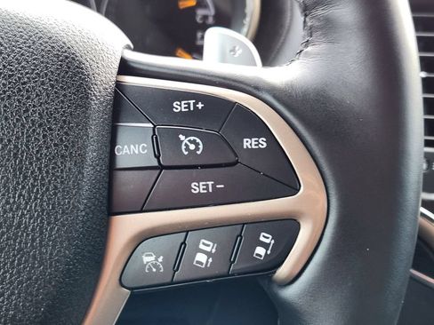 Used 2015 Jeep Grand Cherokee Summit AWD/4WD image 25