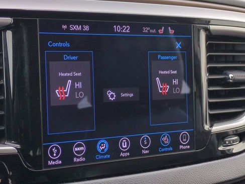 Used 2018 Chrysler Pacifica Touring-L image 36