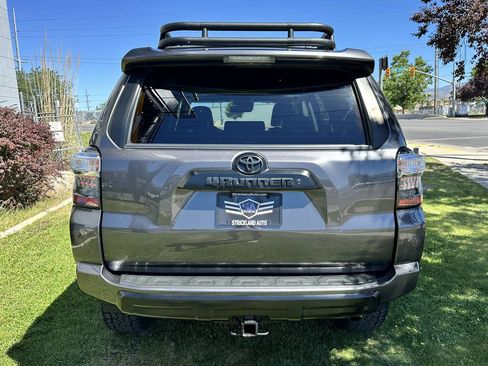 Used 2023 Toyota 4Runner TRD Off-Road Premium w/ Off Road Premium Plus Package AWD/4WD image 7